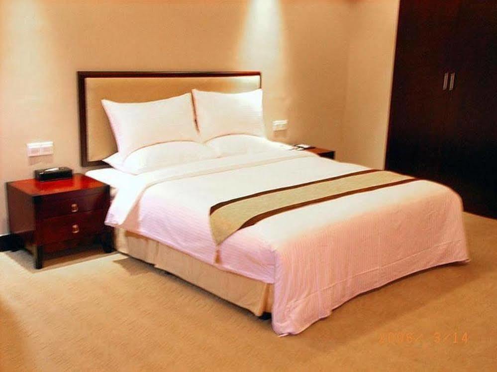 Wanyi Hotel Dongguan  Exterior photo